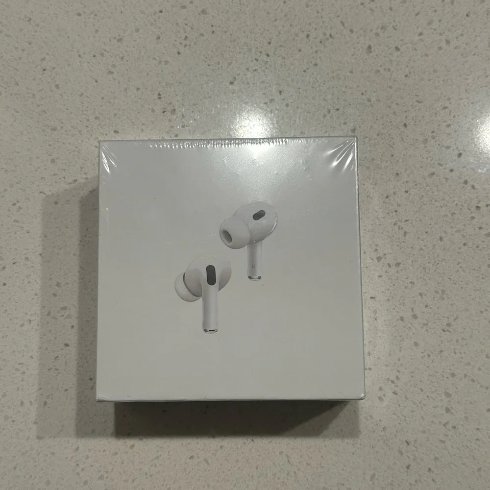 White Wireless Earbuds